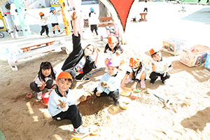 元気いっぱい園庭遊び！！　年長Aチーム