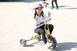 元気いっぱい園庭遊び！！　年長Aチーム