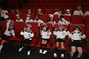 柿安シティーホールでリズム予行　年長Aチーム（C・Ｄ・Ｅ）