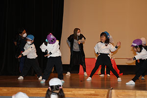 柿安シティーホールでリズム予行　年長Aチーム（C・Ｄ・Ｅ）