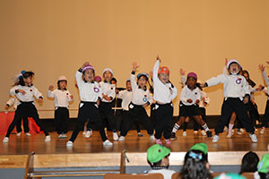 柿安シティーホールでリズム予行　年長Aチーム（C・Ｄ・Ｅ）