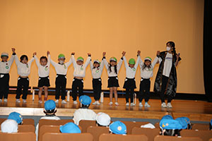 柿安シティーホールでリズム予行　年長Bチーム　(A・B）