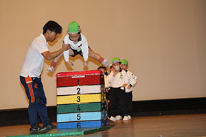 柿安シティーホールでリズム予行　年長Bチーム　(A・B）