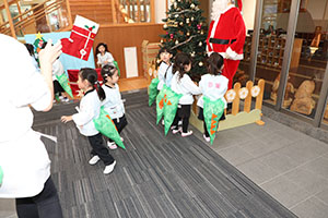 恐竜に変身🦕　きりん