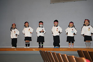 柿安シティーホールでリズム予行  年少Aチーム（こあら・ぱんだ・きりん）