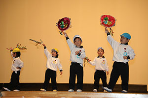 柿安シティーホールでリズム予行  年中Bチーム（ひまわり・さくら・たんぽぽ）