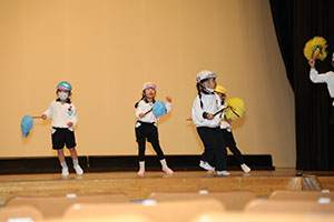 柿安シティーホールでリズム予行  年中Bチーム（ひまわり・さくら・たんぽぽ）