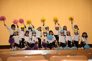 柿安シティーホールでリズム予行  年中Bチーム（ひまわり・さくら・たんぽぽ）