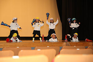柿安シティーホールでリズム予行  年中Bチーム（ひまわり・さくら・たんぽぽ）