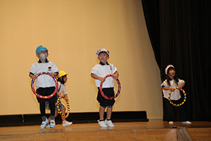 柿安シティーホールでリズム予行  年中Bチーム（ひまわり・さくら・たんぽぽ）