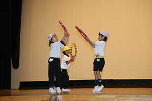 柿安シティーホールでリズム予行  年中Bチーム（ひまわり・さくら・たんぽぽ）