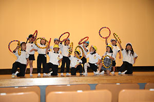 柿安シティーホールでリズム予行  年中Bチーム（ひまわり・さくら・たんぽぽ）