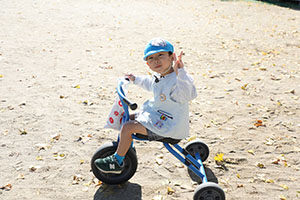 園庭遊び　年中Bチーム（ひまわり・さくら・たんぽぽ）