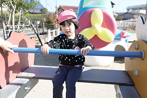 園庭遊び　ぺんぎん・ひよこ・すみれ・ばら