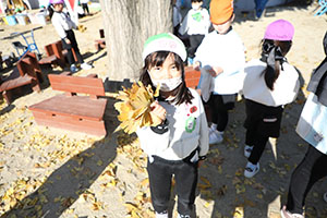 朝の園庭遊び！　A・B・C・E