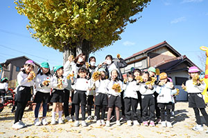 朝の園庭遊び！　A・B・C・E