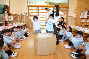 お餅つきごっこ　こあら