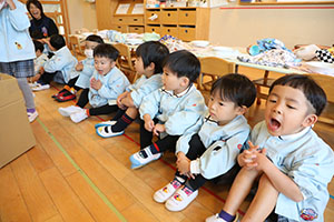 お餅つきごっこ　こあら