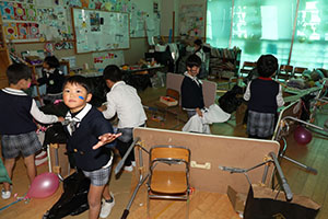 お化け屋敷ごっこ　B