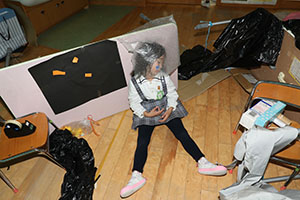 お化け屋敷ごっこ　B