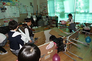 お化け屋敷ごっこ　B