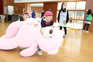 色々運びリレー　ばら・すみれ