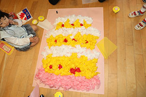 エンゼル幼稚園70歳のお誕生日の制作　きりん