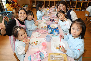 もちつき大会　きりん・ぱんだ・こあら (2歳児クラス）NO．2