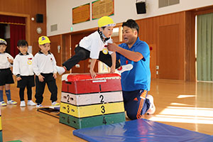 体操教室　ー跳び箱ー　ひまわり
