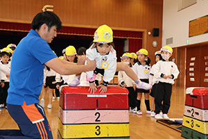 体操教室　ー跳び箱ー　ひまわり