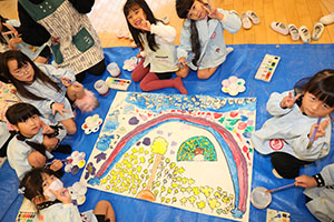 みんなの絵が完成しました　すみれ・A