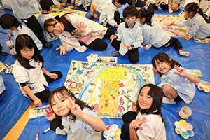 みんなの絵が完成しました　すみれ・A