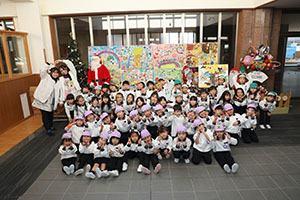 みんなの絵が完成しました　すみれ・A