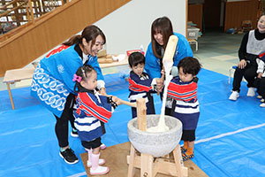 もちつき大会　うさぎ・りす・ことり 　NO．1