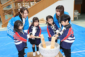 もちつき大会　うさぎ・りす・ことり 　NO．1