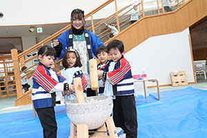 もちつき大会　年中組　NO.1
