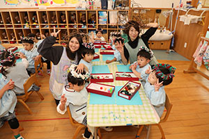 クリスマスリースの制作　こあら