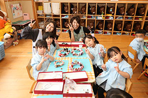 クリスマスリースの制作　こあら