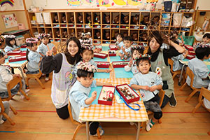 クリスマスリースの制作　こあら