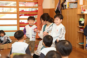 いす取りゲーム楽しかったね　ひよこ