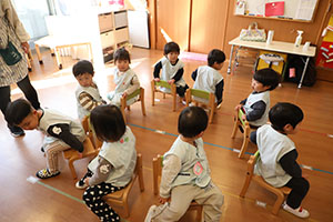 いす取りゲーム楽しかったね　ひよこ