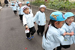 お散歩へでかけました　さくら・たんぽぽ