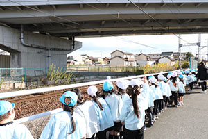 お散歩へでかけました　さくら・たんぽぽ