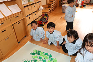 クリスマスツリーの制作　うさぎ