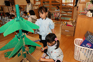 クリスマスツリーの制作　ぱんだ