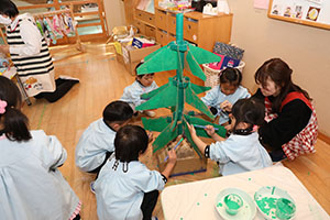 クリスマスツリーの制作　ぱんだ