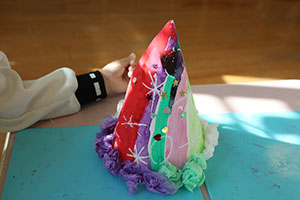 クリスマスの帽子の制作　A