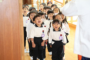 体操教室　ー跳び箱ー　すみれ