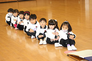 体操教室　ー跳び箱ー　すみれ