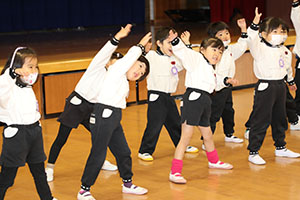 体操教室　ー跳び箱ー　すみれ